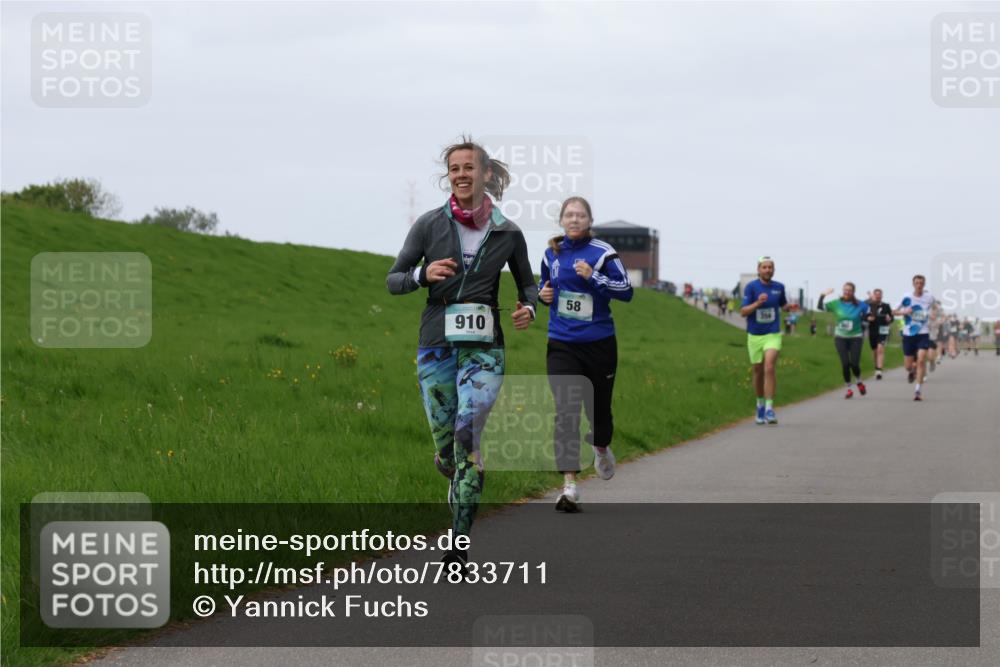 04.05.2025 - 8. Wedeler Halbmarathon Yannick Fuchs http://msf.ph/oto/7833711 04.05.2025 11:21:58 Laufen 910, 58 meine-sportfotos.de