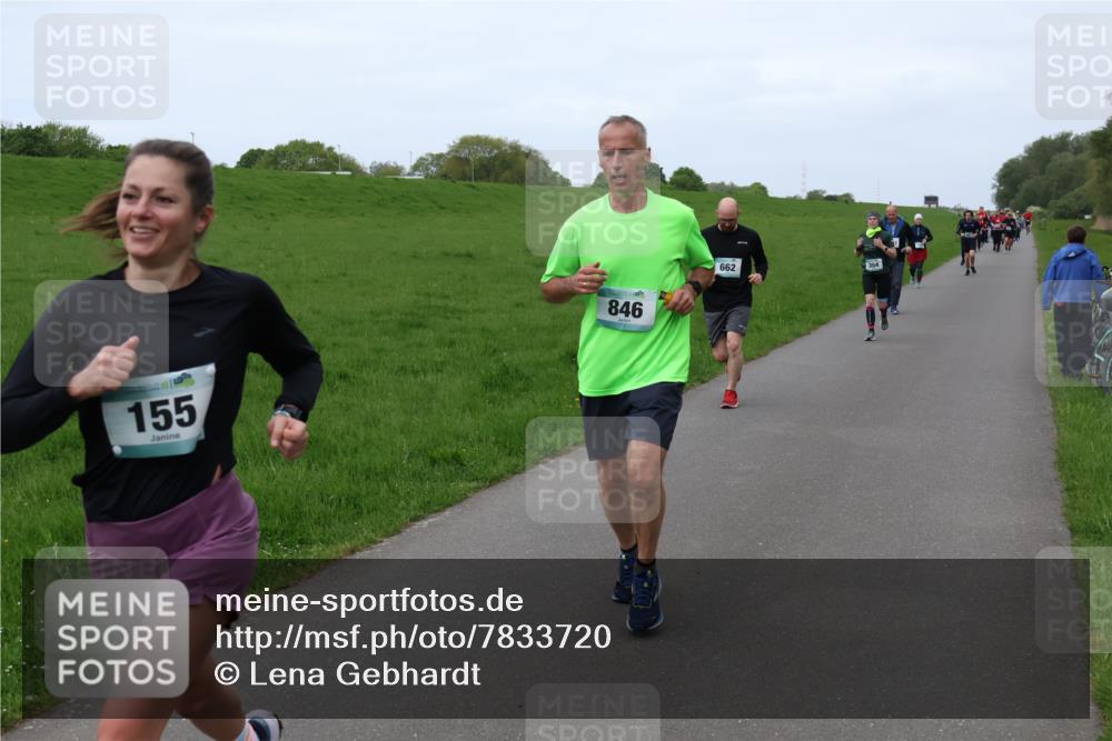 04.05.2025 - 8. Wedeler Halbmarathon Lena Gebhardt http://msf.ph/oto/7833720 04.05.2025 11:22:57 Laufen 155, 846, 662, 354 meine-sportfotos.de