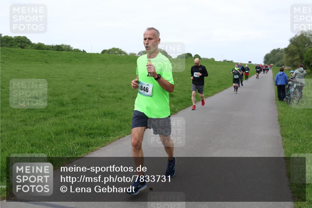 04.05.2025 - 8. Wedeler Halbmarathon Lena Gebhardt http://msf.ph/oto/7833731 04.05.2025 11:22:58 Laufen 99, 846 meine-sportfotos.de