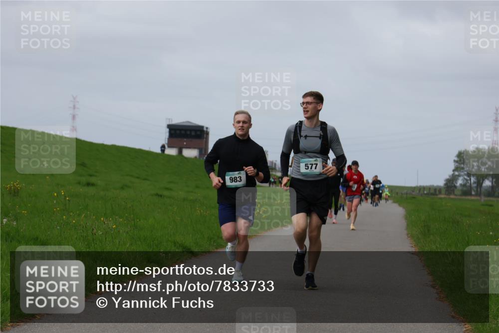 04.05.2025 - 8. Wedeler Halbmarathon Yannick Fuchs http://msf.ph/oto/7833733 04.05.2025 11:42:48 Laufen 983, 577 meine-sportfotos.de