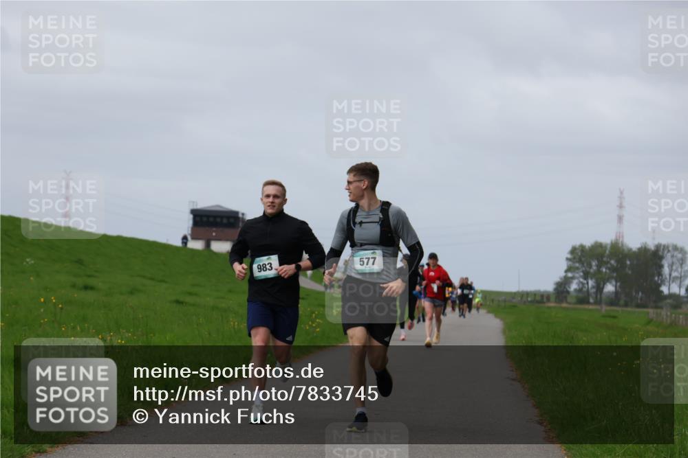 04.05.2025 - 8. Wedeler Halbmarathon Yannick Fuchs http://msf.ph/oto/7833745 04.05.2025 11:42:49 Laufen 983, 577 meine-sportfotos.de