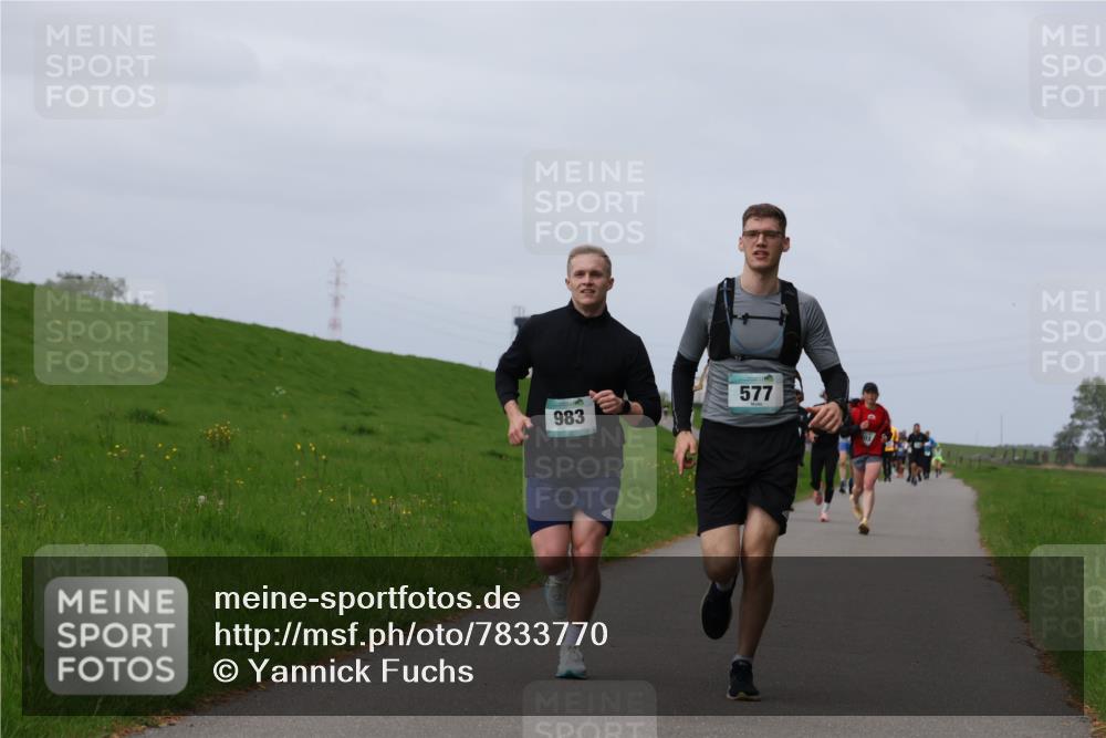 04.05.2025 - 8. Wedeler Halbmarathon Yannick Fuchs http://msf.ph/oto/7833770 04.05.2025 11:42:50 Laufen 577, 983 meine-sportfotos.de