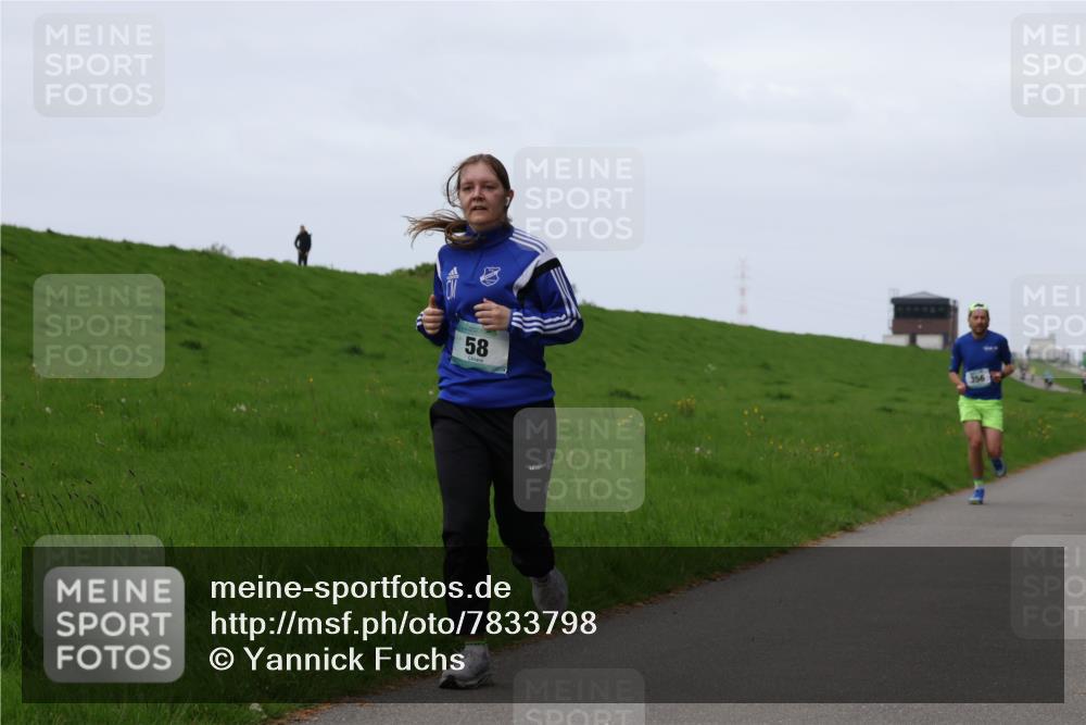 04.05.2025 - 8. Wedeler Halbmarathon Yannick Fuchs http://msf.ph/oto/7833798 04.05.2025 11:22:02 Laufen 58, 356 meine-sportfotos.de