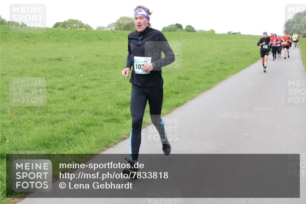 04.05.2025 - 8. Wedeler Halbmarathon Lena Gebhardt http://msf.ph/oto/7833818 04.05.2025 11:23:08 Laufen 107, 311 meine-sportfotos.de