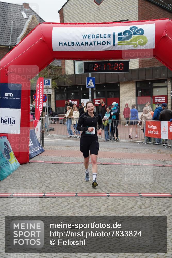 04.05.2025 - 8. Wedeler Halbmarathon Felixshl http://msf.ph/oto/7833824 04.05.2025 12:17:17 Ziel 439 meine-sportfotos.de