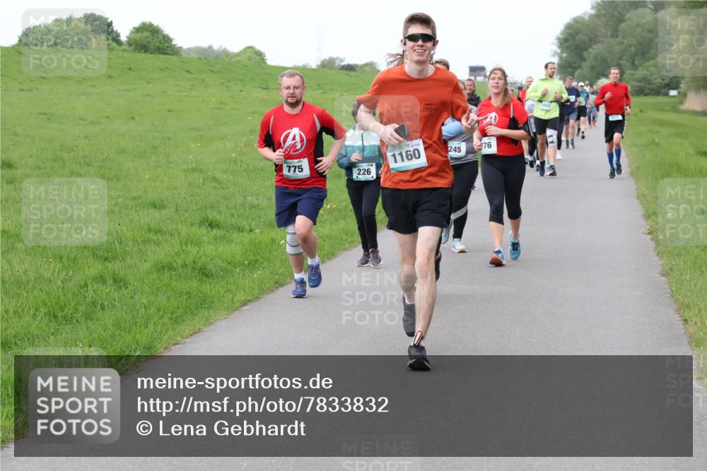 04.05.2025 - 8. Wedeler Halbmarathon Lena Gebhardt http://msf.ph/oto/7833832 04.05.2025 11:23:14 Laufen 775, 226, 148, 1160, 245, 776, 1053 meine-sportfotos.de