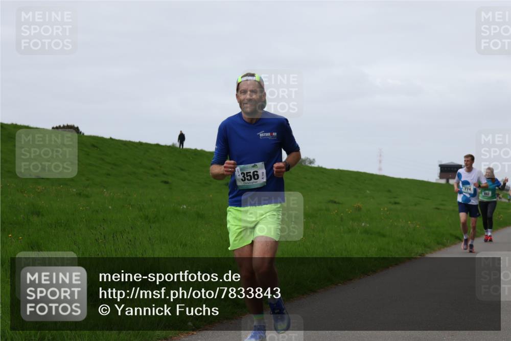 04.05.2025 - 8. Wedeler Halbmarathon Yannick Fuchs http://msf.ph/oto/7833843 04.05.2025 11:22:08 Laufen 356, 774 meine-sportfotos.de