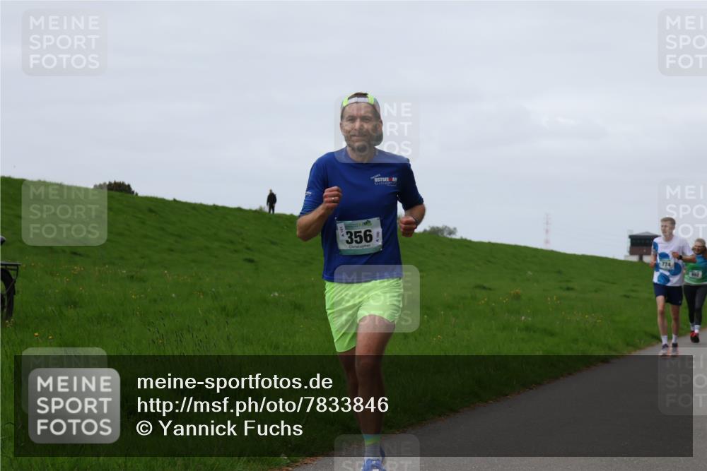 04.05.2025 - 8. Wedeler Halbmarathon Yannick Fuchs http://msf.ph/oto/7833846 04.05.2025 11:22:08 Laufen 356, 774 meine-sportfotos.de