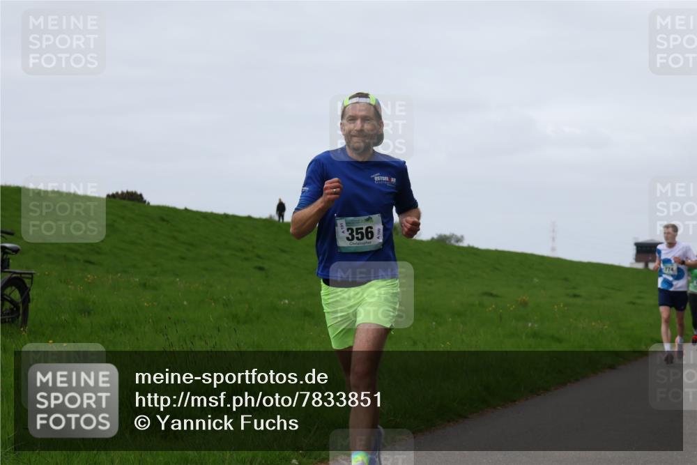 04.05.2025 - 8. Wedeler Halbmarathon Yannick Fuchs http://msf.ph/oto/7833851 04.05.2025 11:22:08 Laufen 356, 774 meine-sportfotos.de
