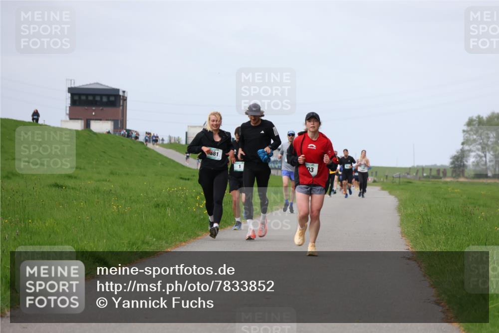 04.05.2025 - 8. Wedeler Halbmarathon Yannick Fuchs http://msf.ph/oto/7833852 04.05.2025 11:42:55 Laufen 381, 1, 03 meine-sportfotos.de