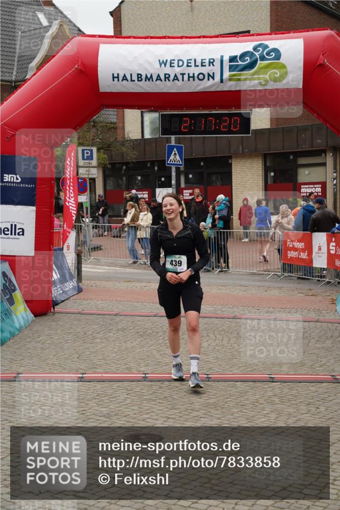 04.05.2025 - 8. Wedeler Halbmarathon Felixshl http://msf.ph/oto/7833858 04.05.2025 12:17:18 Ziel 439 meine-sportfotos.de