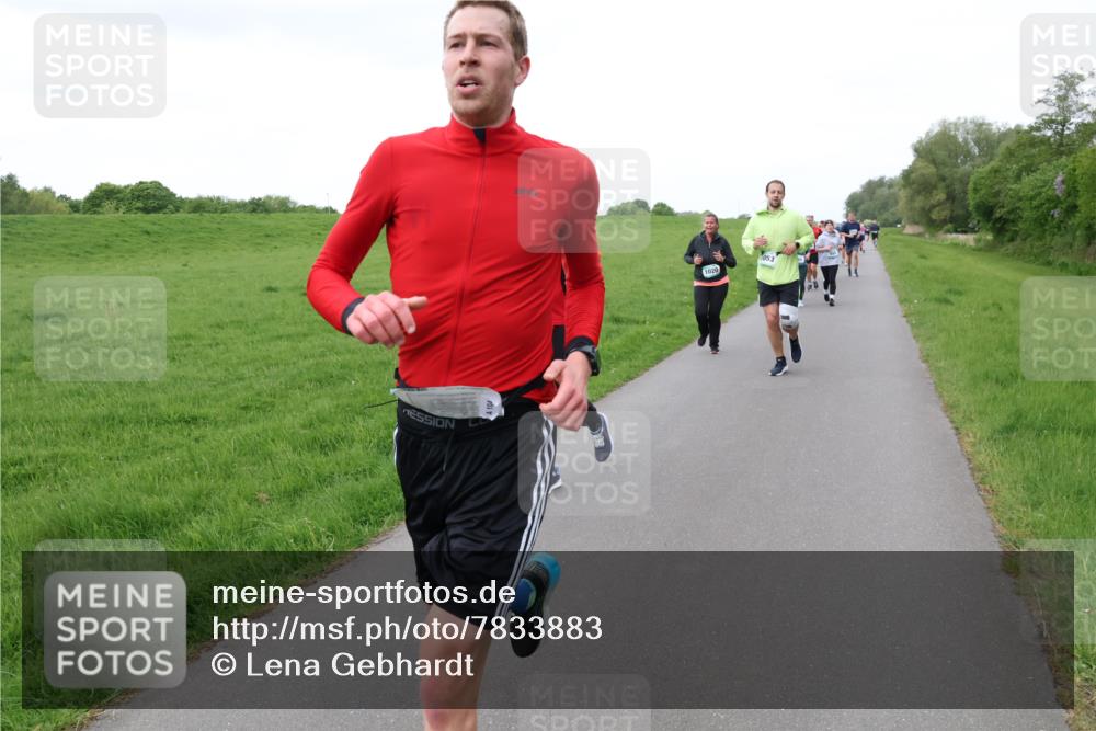 04.05.2025 - 8. Wedeler Halbmarathon Lena Gebhardt http://msf.ph/oto/7833883 04.05.2025 11:23:20 Laufen 1020, 053 meine-sportfotos.de