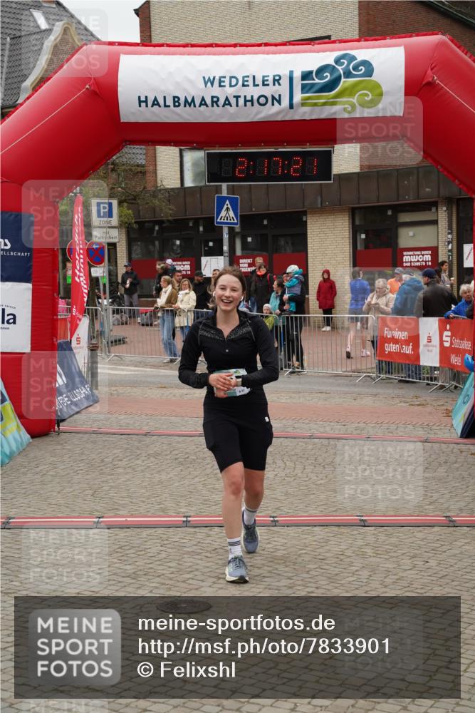 04.05.2025 - 8. Wedeler Halbmarathon Felixshl http://msf.ph/oto/7833901 04.05.2025 12:17:19 Ziel 439 meine-sportfotos.de