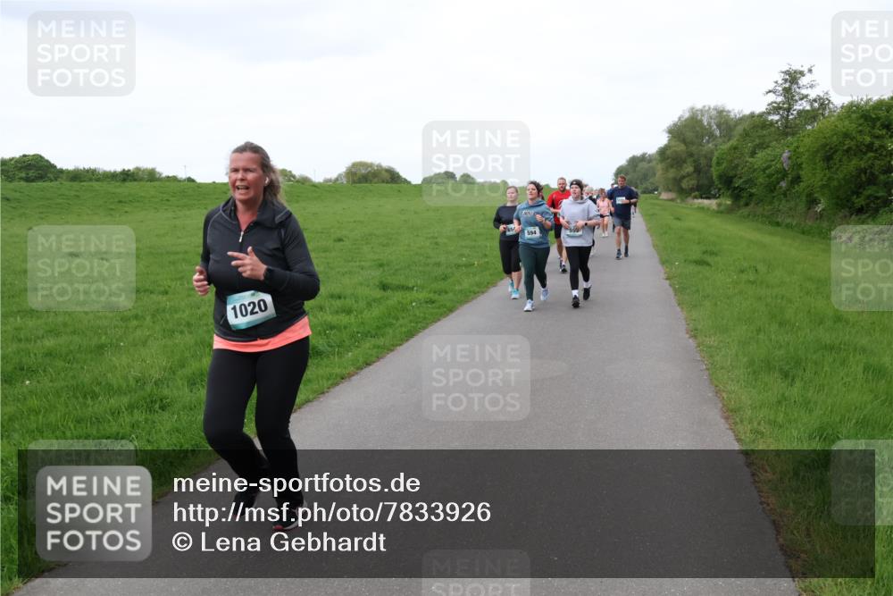 04.05.2025 - 8. Wedeler Halbmarathon Lena Gebhardt http://msf.ph/oto/7833926 04.05.2025 11:23:23 Laufen 1020, 594 meine-sportfotos.de
