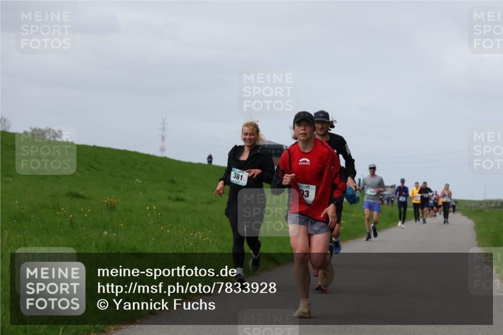 04.05.2025 - 8. Wedeler Halbmarathon Yannick Fuchs http://msf.ph/oto/7833928 04.05.2025 11:43:01 Laufen 381, 03 meine-sportfotos.de