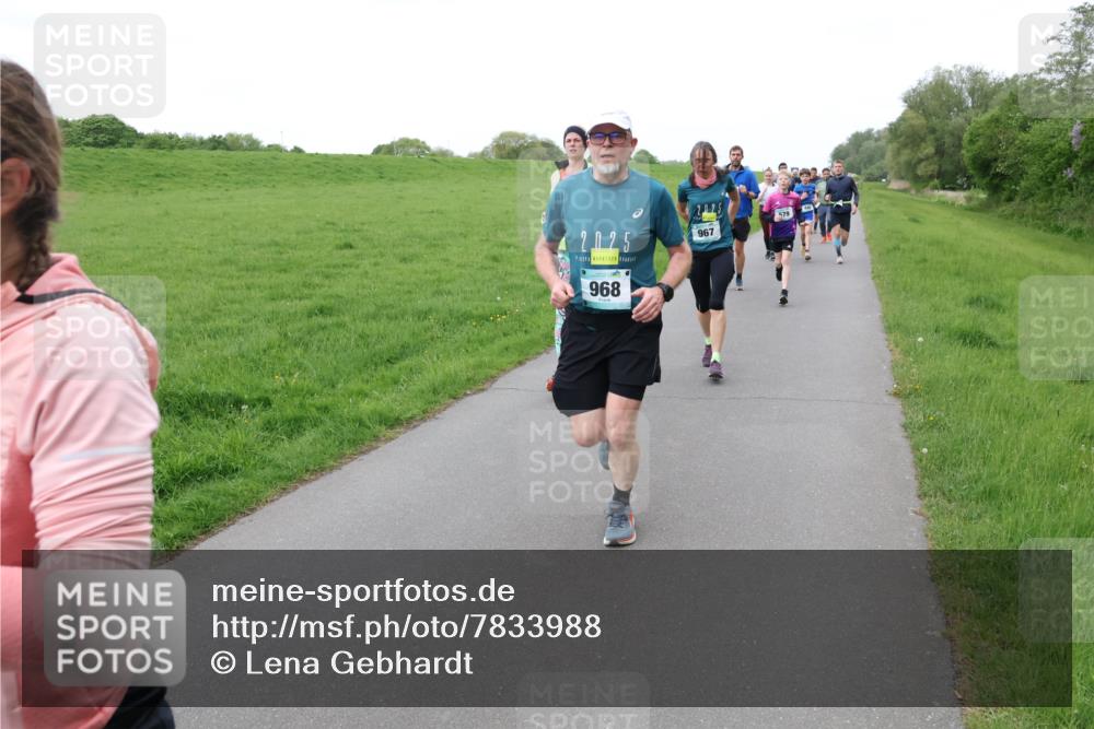 04.05.2025 - 8. Wedeler Halbmarathon Lena Gebhardt http://msf.ph/oto/7833988 04.05.2025 11:23:29 Laufen 2025, 579, 2025, 967, 968 meine-sportfotos.de