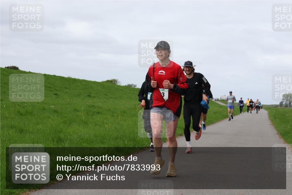 04.05.2025 - 8. Wedeler Halbmarathon Yannick Fuchs http://msf.ph/oto/7833993 04.05.2025 11:43:04 Laufen  meine-sportfotos.de