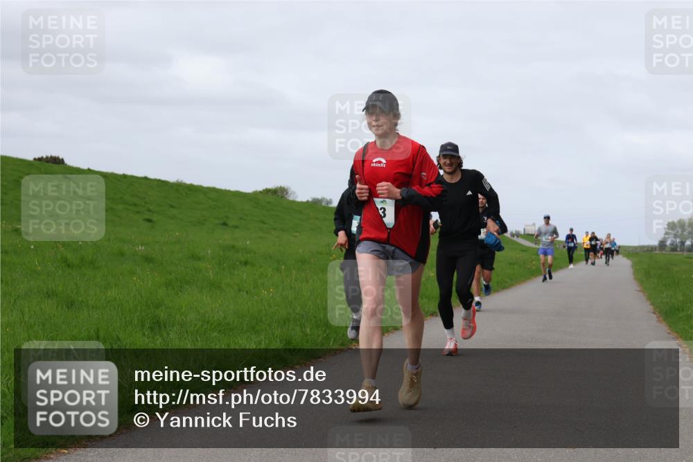 04.05.2025 - 8. Wedeler Halbmarathon Yannick Fuchs http://msf.ph/oto/7833994 04.05.2025 11:43:04 Laufen 3 meine-sportfotos.de
