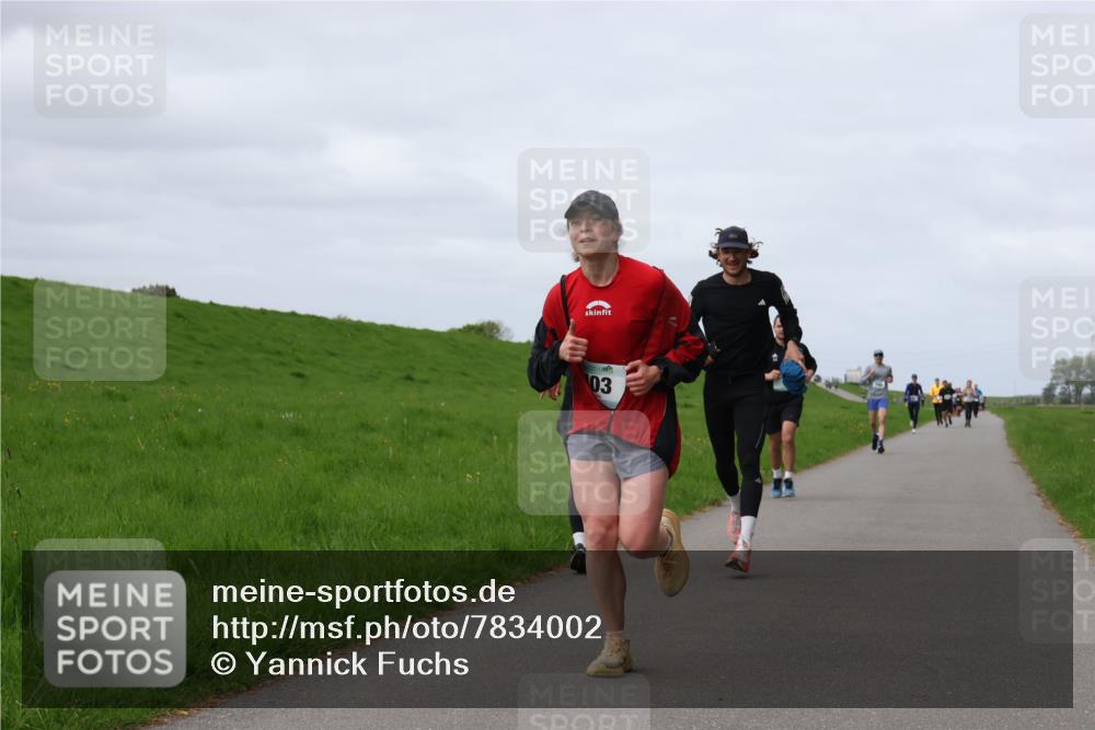 04.05.2025 - 8. Wedeler Halbmarathon Yannick Fuchs http://msf.ph/oto/7834002 04.05.2025 11:43:04 Laufen 03 meine-sportfotos.de