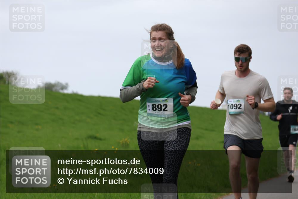 04.05.2025 - 8. Wedeler Halbmarathon Yannick Fuchs http://msf.ph/oto/7834009 04.05.2025 11:22:15 Laufen 892, 1092, 102 meine-sportfotos.de