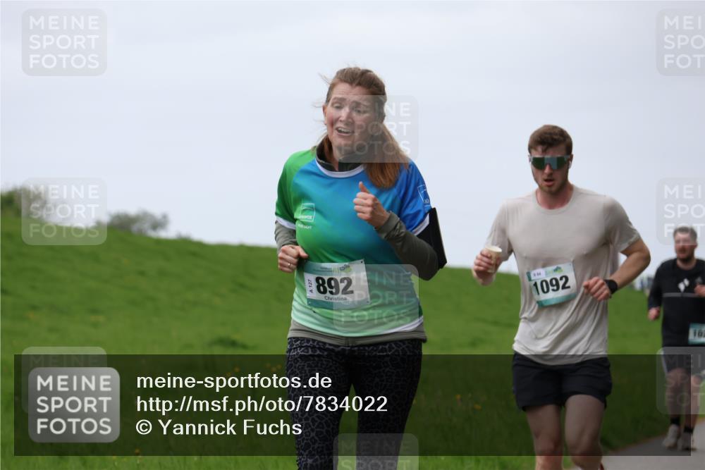 04.05.2025 - 8. Wedeler Halbmarathon Yannick Fuchs http://msf.ph/oto/7834022 04.05.2025 11:22:15 Laufen 892, 1092, 162 meine-sportfotos.de