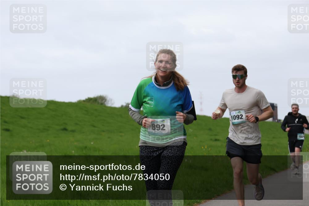 04.05.2025 - 8. Wedeler Halbmarathon Yannick Fuchs http://msf.ph/oto/7834050 04.05.2025 11:22:15 Laufen 892, 1092, 102 meine-sportfotos.de