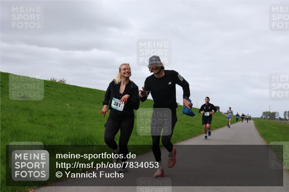 04.05.2025 - 8. Wedeler Halbmarathon Yannick Fuchs http://msf.ph/oto/7834053 04.05.2025 11:43:06 Laufen 381 meine-sportfotos.de