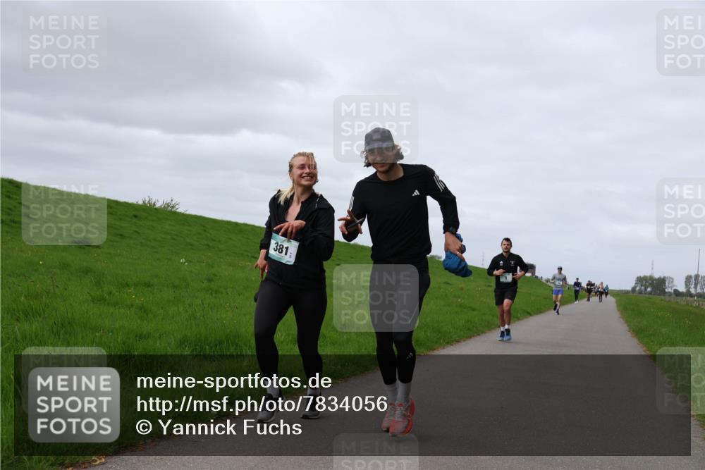 04.05.2025 - 8. Wedeler Halbmarathon Yannick Fuchs http://msf.ph/oto/7834056 04.05.2025 11:43:06 Laufen 381 meine-sportfotos.de