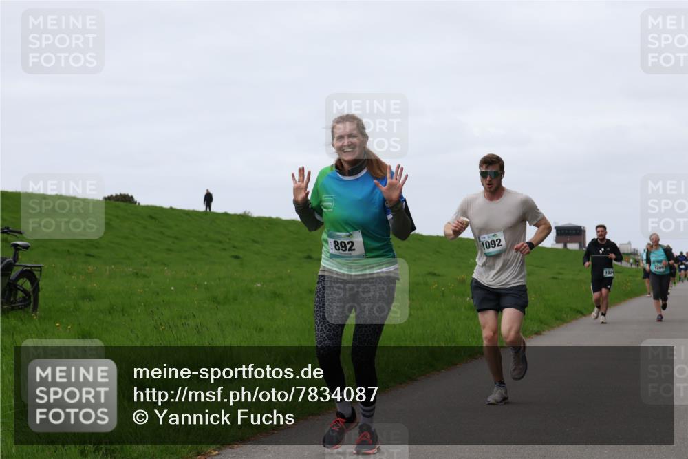 04.05.2025 - 8. Wedeler Halbmarathon Yannick Fuchs http://msf.ph/oto/7834087 04.05.2025 11:22:16 Laufen 892, 1092, 102, 1209 meine-sportfotos.de