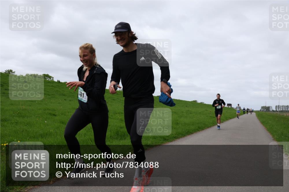 04.05.2025 - 8. Wedeler Halbmarathon Yannick Fuchs http://msf.ph/oto/7834088 04.05.2025 11:43:07 Laufen 381 meine-sportfotos.de