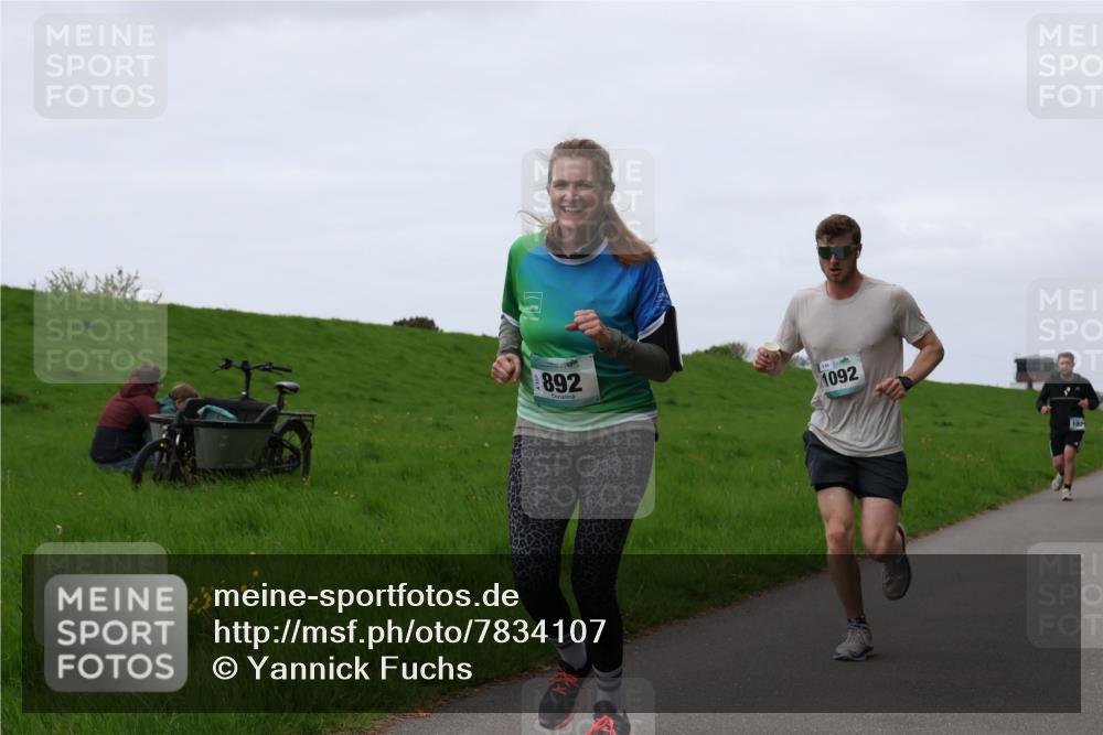 04.05.2025 - 8. Wedeler Halbmarathon Yannick Fuchs http://msf.ph/oto/7834107 04.05.2025 11:22:17 Laufen 892, 1092, 102 meine-sportfotos.de
