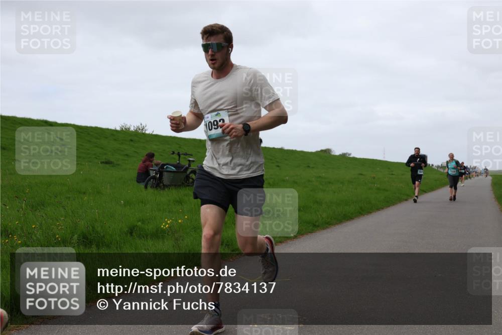 04.05.2025 - 8. Wedeler Halbmarathon Yannick Fuchs http://msf.ph/oto/7834137 04.05.2025 11:22:18 Laufen 1092, 107 meine-sportfotos.de