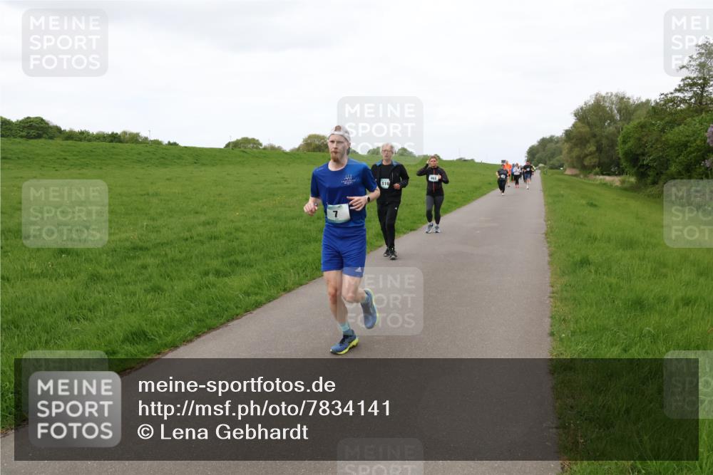 04.05.2025 - 8. Wedeler Halbmarathon Lena Gebhardt http://msf.ph/oto/7834141 04.05.2025 11:23:37 Laufen 7, 116 meine-sportfotos.de