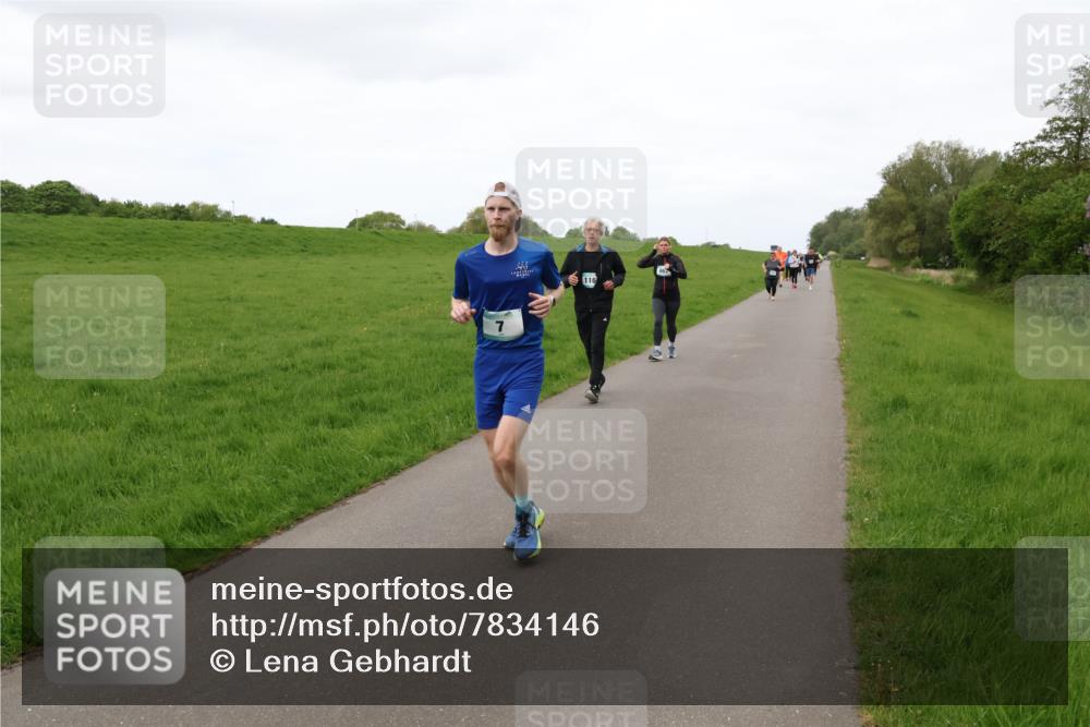 04.05.2025 - 8. Wedeler Halbmarathon Lena Gebhardt http://msf.ph/oto/7834146 04.05.2025 11:23:37 Laufen 7, 116 meine-sportfotos.de