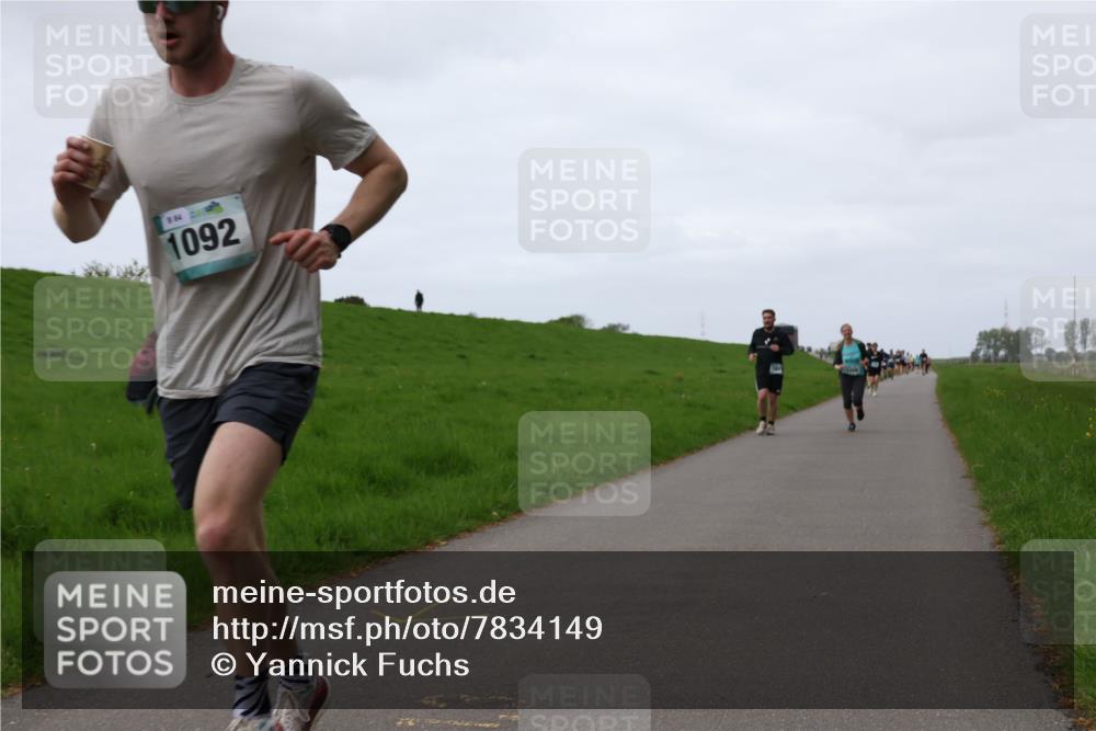 04.05.2025 - 8. Wedeler Halbmarathon Yannick Fuchs http://msf.ph/oto/7834149 04.05.2025 11:22:18 Laufen 884, 1092 meine-sportfotos.de