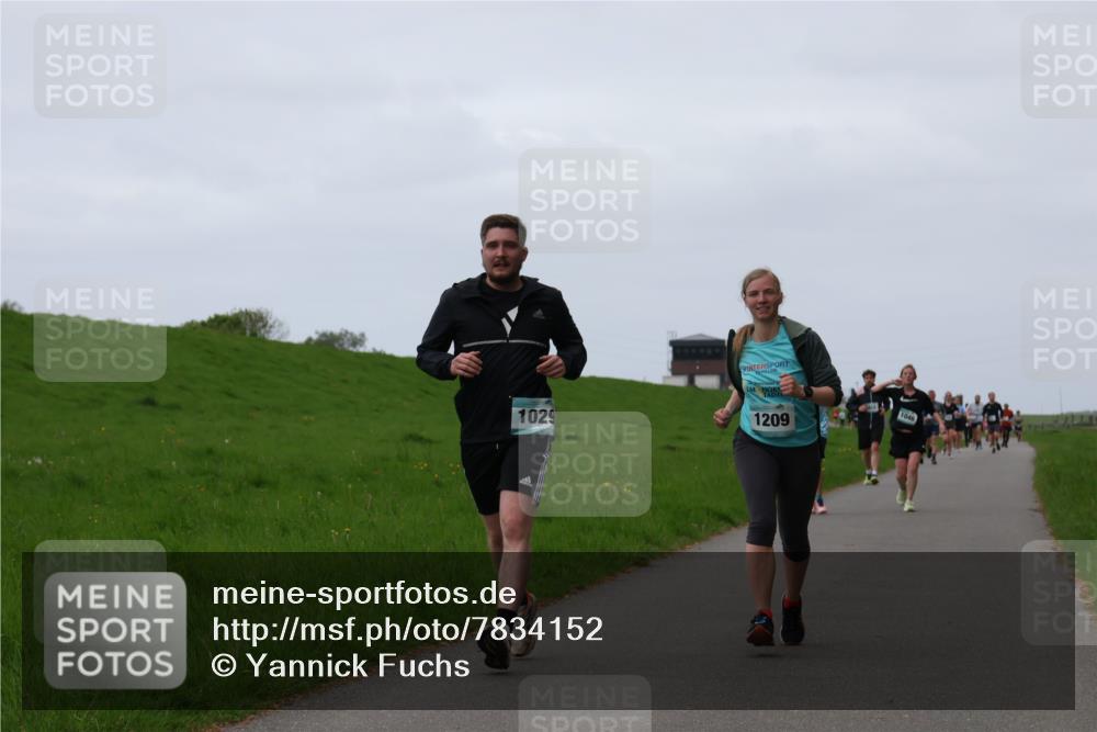 04.05.2025 - 8. Wedeler Halbmarathon Yannick Fuchs http://msf.ph/oto/7834152 04.05.2025 11:22:21 Laufen 1029, 1209, 1046 meine-sportfotos.de
