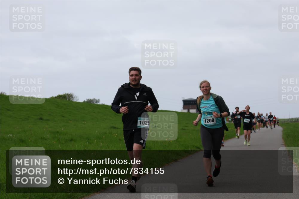04.05.2025 - 8. Wedeler Halbmarathon Yannick Fuchs http://msf.ph/oto/7834155 04.05.2025 11:22:21 Laufen 1029, 1209, 1046 meine-sportfotos.de