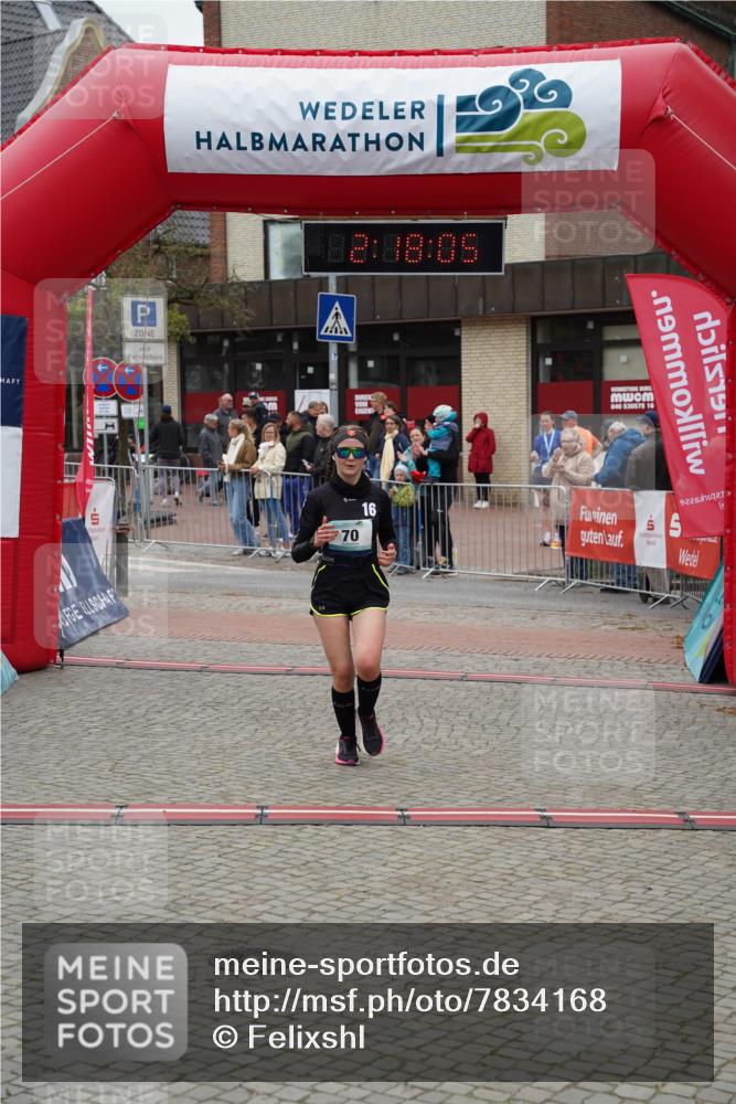 04.05.2025 - 8. Wedeler Halbmarathon Felixshl http://msf.ph/oto/7834168 04.05.2025 12:18:03 Ziel 70 meine-sportfotos.de