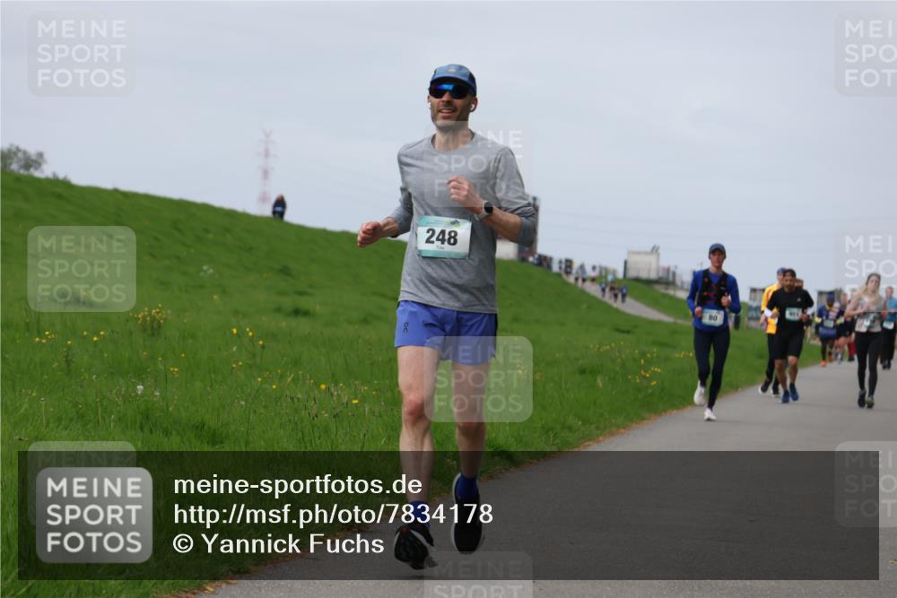 04.05.2025 - 8. Wedeler Halbmarathon Yannick Fuchs http://msf.ph/oto/7834178 04.05.2025 11:43:11 Laufen 248, 80 meine-sportfotos.de