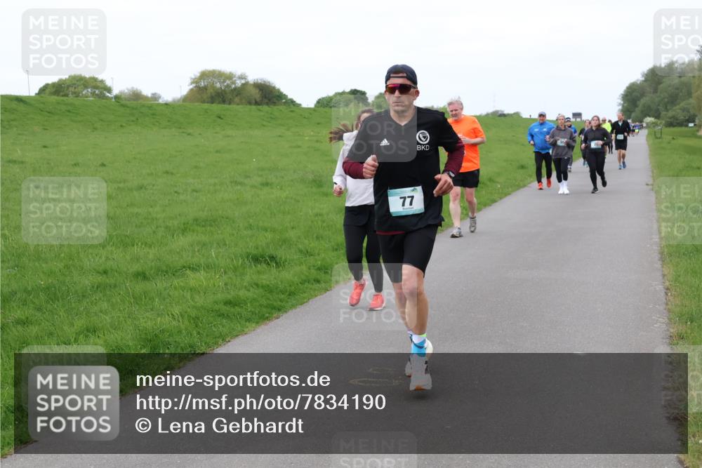 04.05.2025 - 8. Wedeler Halbmarathon Lena Gebhardt http://msf.ph/oto/7834190 04.05.2025 11:23:46 Laufen 77 meine-sportfotos.de