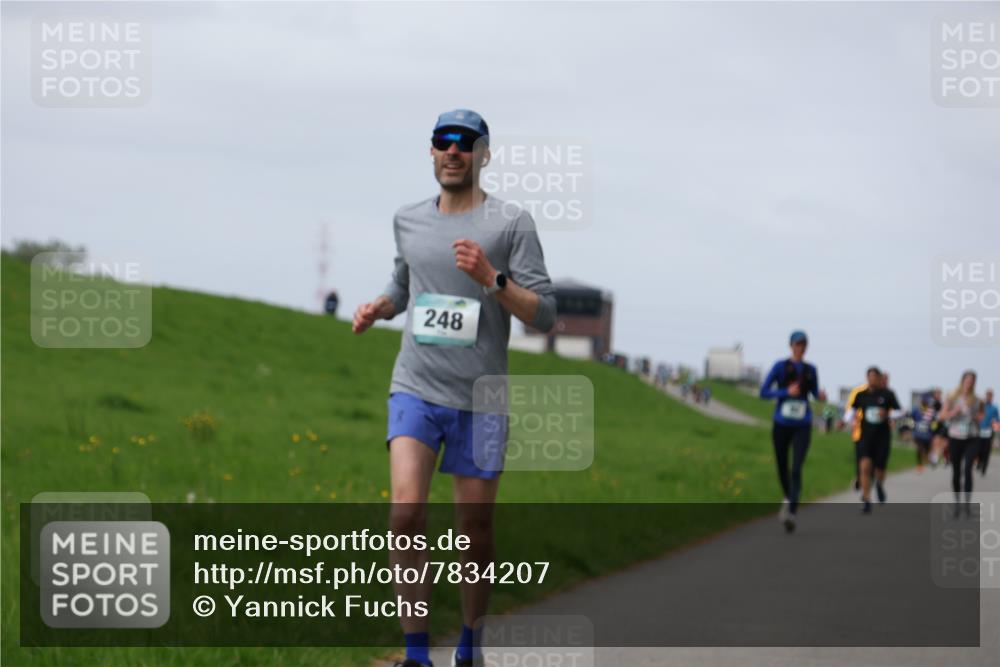 04.05.2025 - 8. Wedeler Halbmarathon Yannick Fuchs http://msf.ph/oto/7834207 04.05.2025 11:43:11 Laufen 248 meine-sportfotos.de