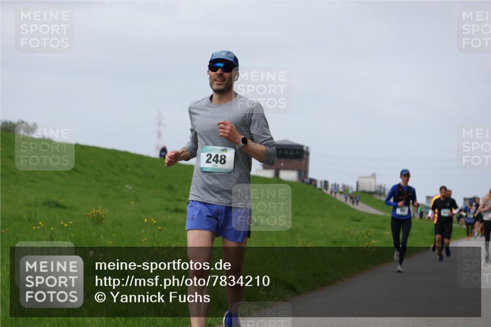 04.05.2025 - 8. Wedeler Halbmarathon Yannick Fuchs http://msf.ph/oto/7834210 04.05.2025 11:43:11 Laufen 248 meine-sportfotos.de