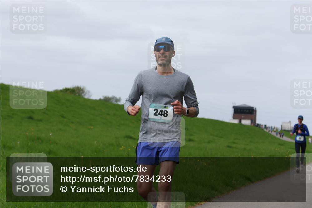 04.05.2025 - 8. Wedeler Halbmarathon Yannick Fuchs http://msf.ph/oto/7834233 04.05.2025 11:43:12 Laufen 248 meine-sportfotos.de