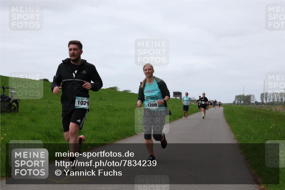 04.05.2025 - 8. Wedeler Halbmarathon Yannick Fuchs http://msf.ph/oto/7834239 04.05.2025 11:22:23 Laufen 1029, 2023, 1209 meine-sportfotos.de