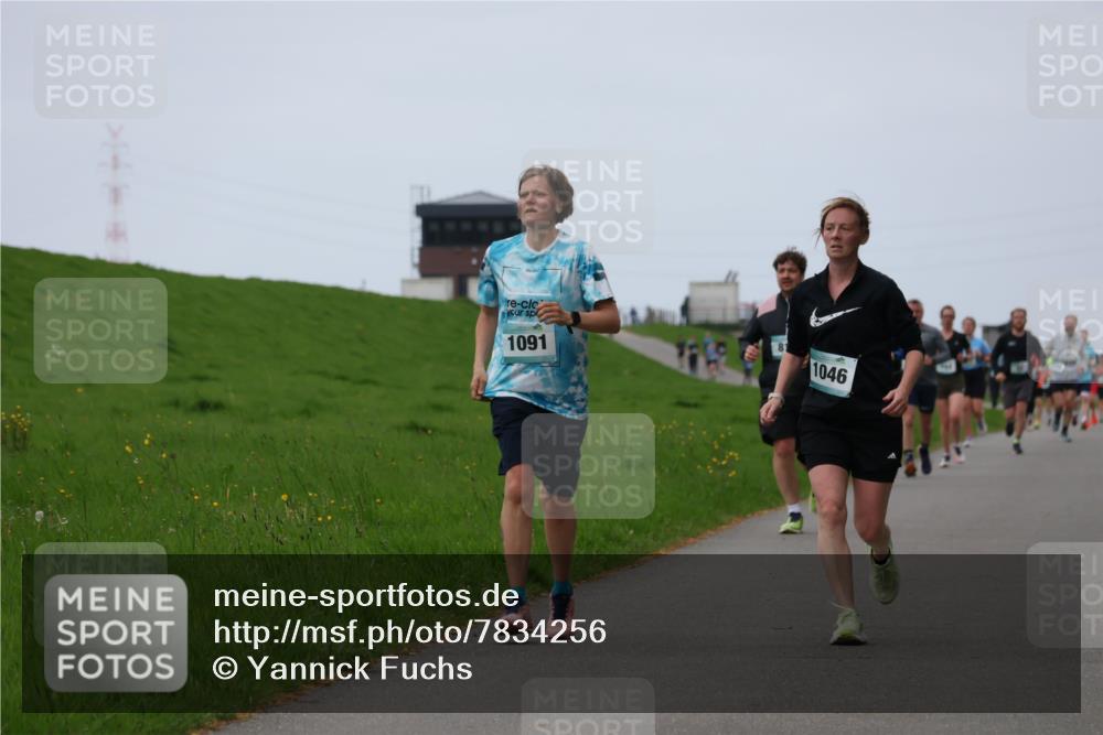04.05.2025 - 8. Wedeler Halbmarathon Yannick Fuchs http://msf.ph/oto/7834256 04.05.2025 11:22:25 Laufen 1091, 1046 meine-sportfotos.de