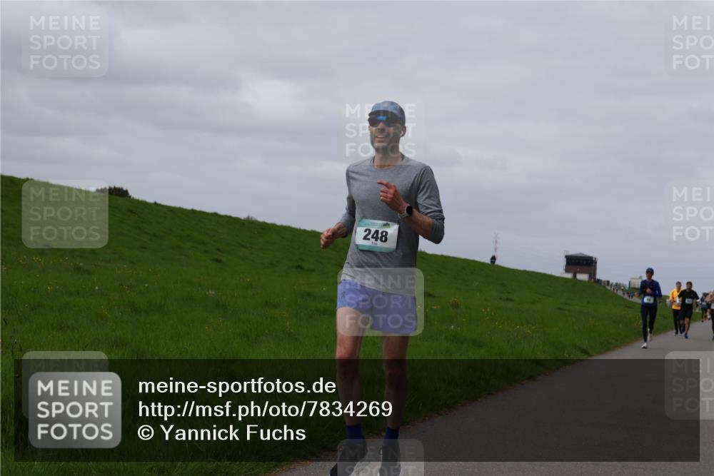 04.05.2025 - 8. Wedeler Halbmarathon Yannick Fuchs http://msf.ph/oto/7834269 04.05.2025 11:43:13 Laufen 248 meine-sportfotos.de
