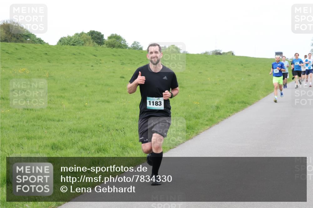 04.05.2025 - 8. Wedeler Halbmarathon Lena Gebhardt http://msf.ph/oto/7834330 04.05.2025 11:24:07 Laufen 1183 meine-sportfotos.de