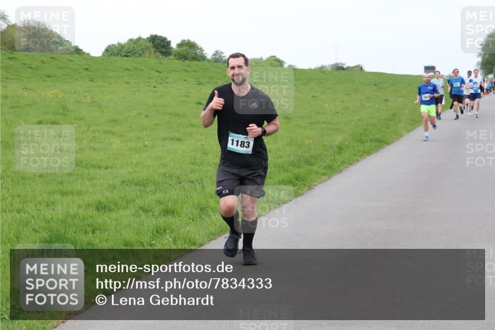 04.05.2025 - 8. Wedeler Halbmarathon Lena Gebhardt http://msf.ph/oto/7834333 04.05.2025 11:24:07 Laufen 1183 meine-sportfotos.de