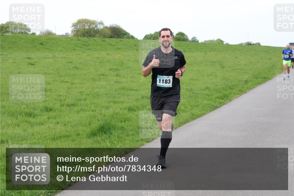 04.05.2025 - 8. Wedeler Halbmarathon Lena Gebhardt http://msf.ph/oto/7834348 04.05.2025 11:24:08 Laufen 1183 meine-sportfotos.de