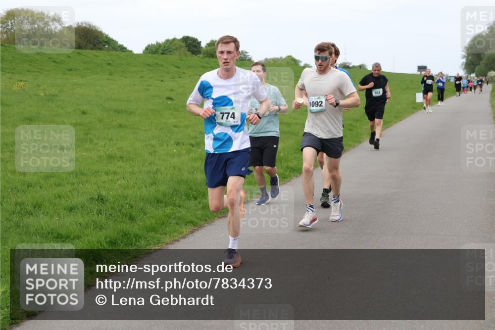 04.05.2025 - 8. Wedeler Halbmarathon Lena Gebhardt http://msf.ph/oto/7834373 04.05.2025 11:24:15 Laufen 774, 1092, 652 meine-sportfotos.de